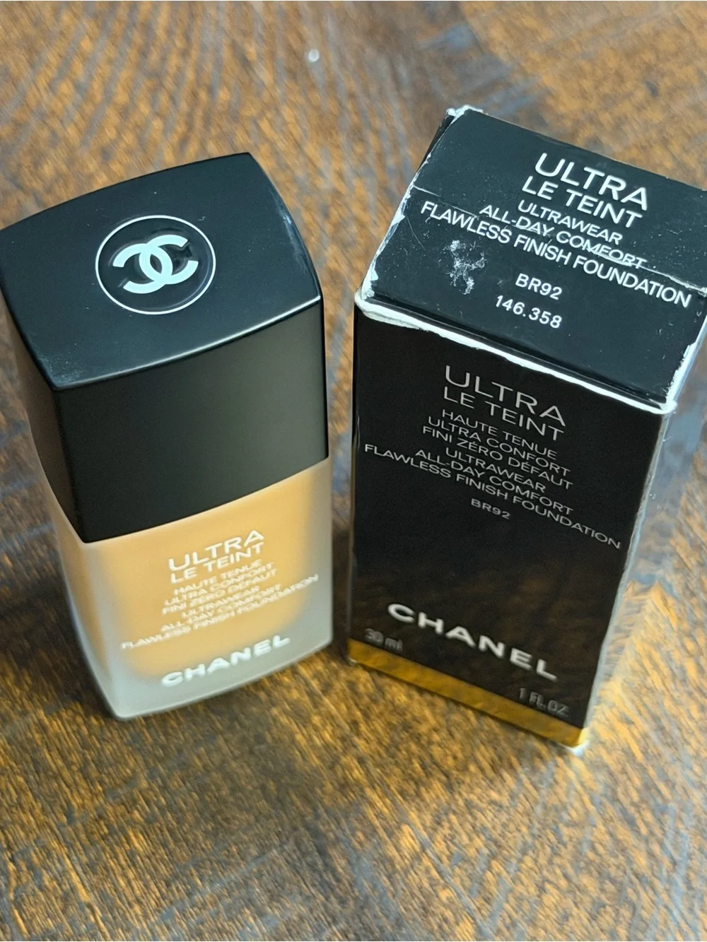 CHANEL Ultra Le Teint Foundation in Creamy Beige (BR92)